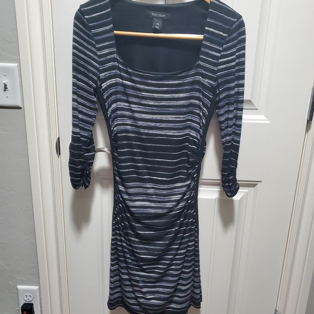Dress - Picture 5 of 13